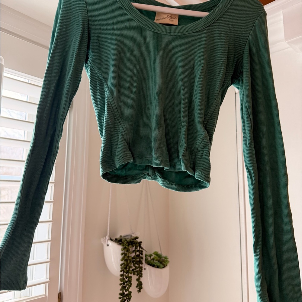 Universal Thread Green Long Sleeve Tee